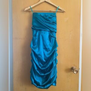 🌹 Le Château Strapless Ruched Mini Dress (XS)